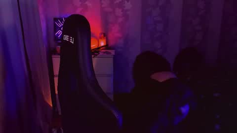 Snapshot of yourscosmic chatting on November 3, 2025, 11:11 am Yours Cosmic online show from November 3, 2025, 11:11 am