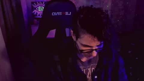 Snapshot of yourscosmic chatting on November 7, 2025, 11:10 am Yours Cosmic online show from November 7, 2025, 11:10 am