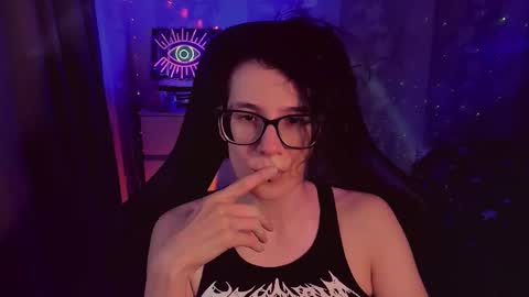 Snapshot of yourscosmic chatting on November 18, 2025, 10:52 am Yours Cosmic online show from November 18, 2025, 10:52 am