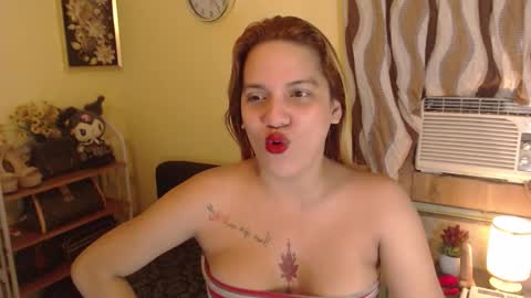 Snapshot of yoursweetangelxxx chatting on October 11, 2025, 4:38 pm YourDreamgirl online show from October 11, 2025, 4:38 pm