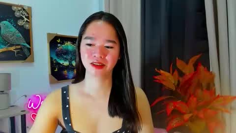 yourtinybunny online show from December 2, 2025, 4:18 am