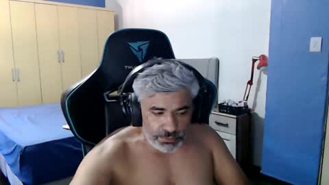 Snapshot of yourtoytoyoumaster3 chatting on December 19, 2025, 6:26 pm yourtoytoyoumaster3 online show from December 19, 2025, 6:26 pm