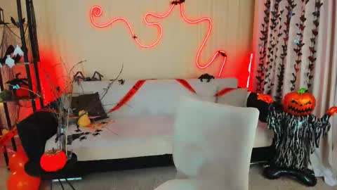 Snapshot of youruniverser chatting on October 30, 2025, 9:11 am Alice online show from October 30, 2025, 9:11 am