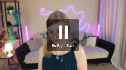 Snapshot of youruniverser chatting on November 10, 2025, 9:19 am Alice online show from November 10, 2025, 9:19 am