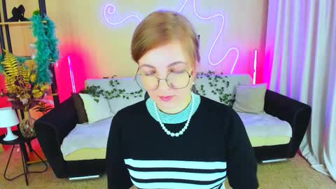 Snapshot of youruniverser chatting on November 20, 2025, 4:12 am Alice online show from November 20, 2025, 4:12 am