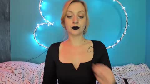 Snapshot of yourvenus00 chatting on February 9, 2025, 5:33 pm YourVenus00 -Follow my OF online show from February 9, 2025, 5:33 pm