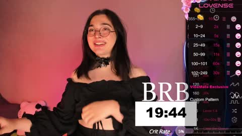 Snapshot of ysabell_viveris chatting on December 17, 2024, 11:39 am Ysabell online show from December 17, 2024, 11:39 am