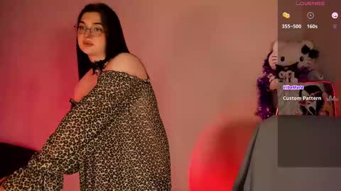 Snapshot of ysabell_viveris chatting on March 4, 2025, 11:08 am Ysabell online show from March 4, 2025, 11:08 am