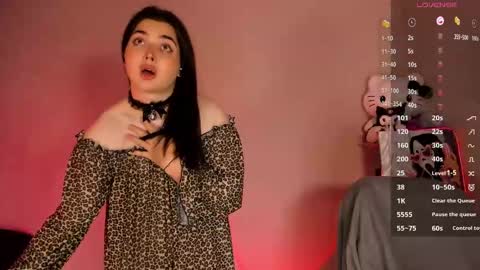 Snapshot of ysabell_viveris chatting on March 7, 2025, 10:35 am Ysabell online show from March 7, 2025, 10:35 am