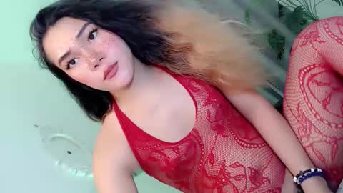 Snapshot of ysabella_love69 chatting on December 3, 2025, 2:30 am ysabella_love69 online show from December 3, 2025, 2:30 am