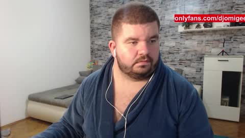 Snapshot of yugogee chatting on November 5, 2025, 9:48 pm Yugo - online show from November 5, 2025, 9:48 pm