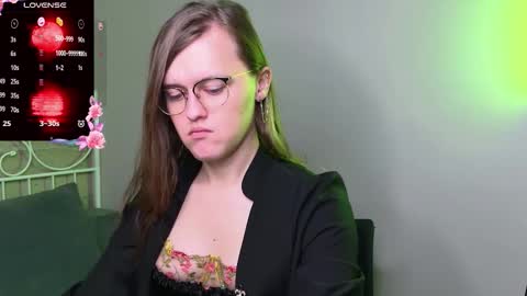 Yuko online show from November 27, 2025, 3:25 pm