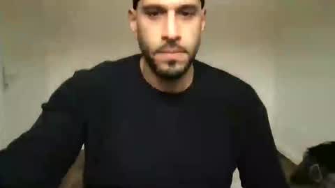 Snapshot of yul53 chatting on October 31, 2025, 12:06 pm yul53 online show from October 31, 2025, 12:06 pm