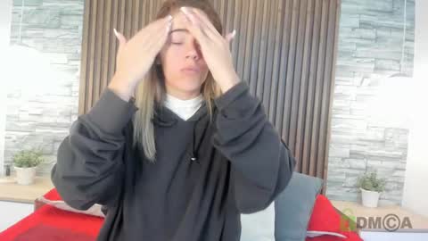 yulievans online show from January 3, 2025, 2:08 pm