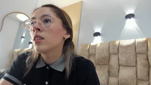 yulievans online show from February 7, 2025, 9:04 pm