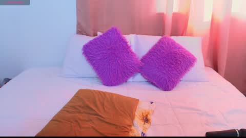 Snapshot of yulina_xue chatting on February 3, 2025, 9:29 pm Yulina online show from February 3, 2025, 9:29 pm