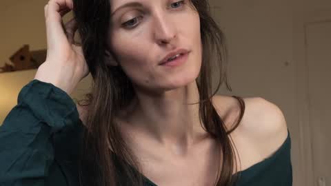 yulla dao online show from January 20, 2025, 5:06 pm