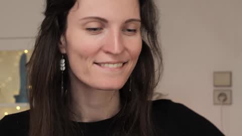 yulla dao online show from January 26, 2025, 2:19 pm