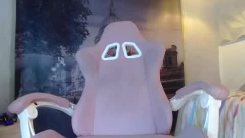 Snapshot of yumandsay chatting on November 29, 2025, 3:59 pm Snowflake online show from November 29, 2025, 3:59 pm