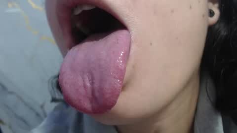 Snapshot of yumandsay chatting on December 14, 2025, 4:12 pm Snowflake online show from December 14, 2025, 4:12 pm