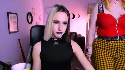 Snapshot of yumeliko_yummy chatting on September 11, 2025, 7:47 pm Yumeliko online show from September 11, 2025, 7:47 pm