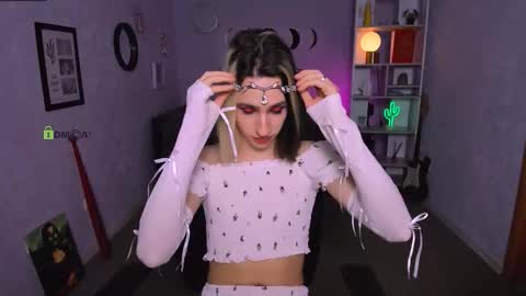 Snapshot of yumeliko_yummy chatting on October 18, 2025, 12:28 pm Yumeliko online show from October 18, 2025, 12:28 pm