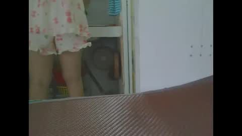 yumi123_ online show from November 1, 2025, 12:34 am