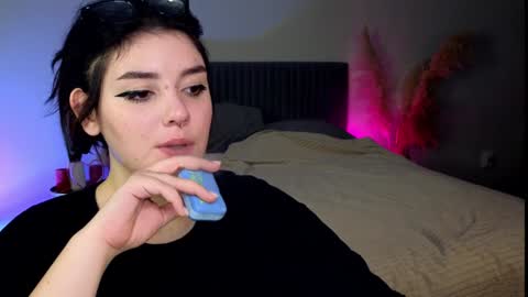 YumemiyaYumi online show from January 1, 2025, 3:45 am