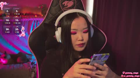 Snapshot of yummy_maya chatting on January 27, 2025, 8:40 am Chimi online show from January 27, 2025, 8:40 am