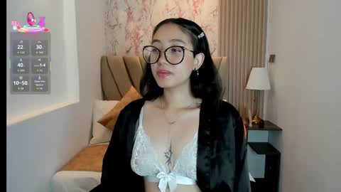 Snapshot of yuna__min chatting on September 29, 2025, 2:55 pm Yuna  online show from September 29, 2025, 2:55 pm