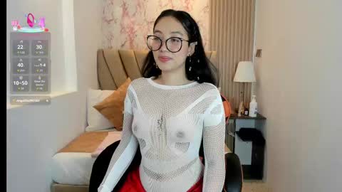 Snapshot of yuna__min chatting on October 3, 2025, 8:50 pm Yuna  online show from October 3, 2025, 8:50 pm