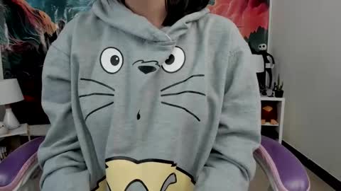 Yuna online show from November 4, 2025, 3:22 pm