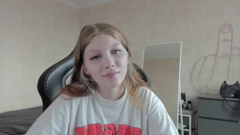 Snapshot of yunarosee chatting on September 13, 2025, 12:16 pm yunarosee online show from September 13, 2025, 12:16 pm