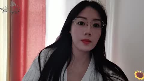 YunEr online show from December 25, 2024, 5:37 am