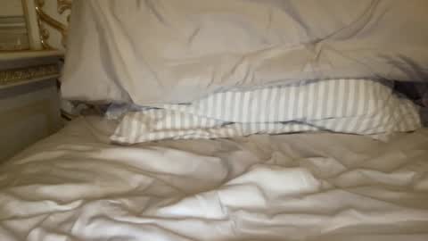 Snapshot of yungbull06 chatting on February 9, 2025, 5:50 am Yung Bull online show from February 9, 2025, 5:50 am