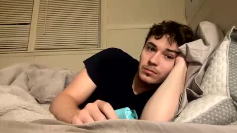 yungstudbev online show from January 21, 2025, 11:13 am