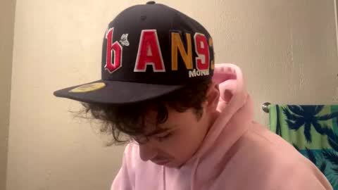 yungstudbev online show from February 2, 2025, 6:48 am