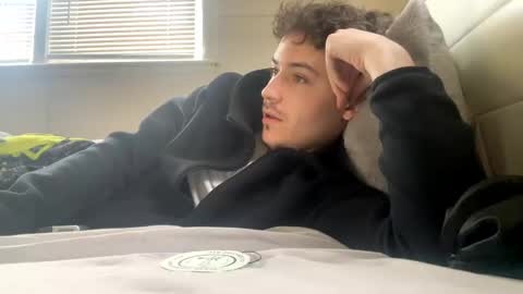 yungstudbev online show from March 7, 2025, 7:38 pm