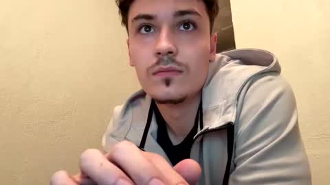 yungstudbev online show from September 9, 2025, 1:49 am