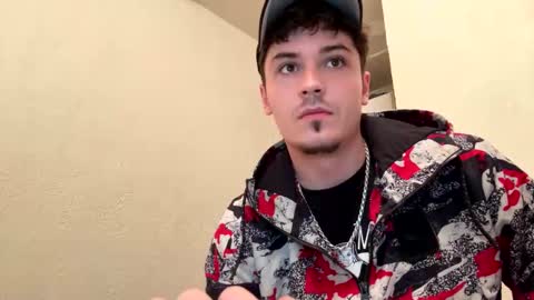 yungstudbev online show from September 20, 2025, 3:40 am