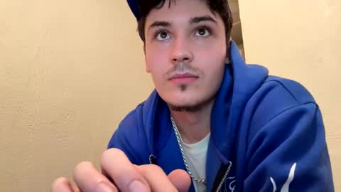 yungstudbev online show from September 27, 2025, 8:58 pm