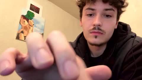 yungstudbev online show from November 7, 2025, 8:42 pm