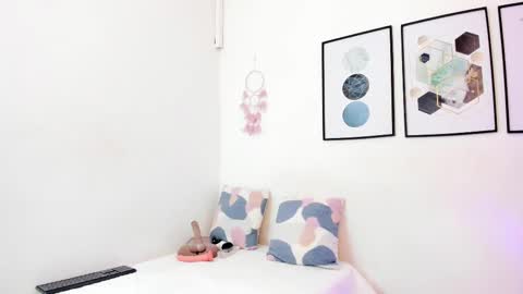 Yunna online show from September 24, 2025, 11:35 am