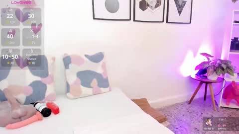 Yunna online show from October 10, 2025, 11:31 am