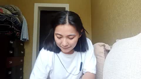 Yuna online show from October 31, 2025, 5:30 am