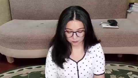 Yuna online show from December 15, 2025, 1:26 pm