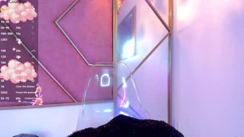 Yuri Stars online show from March 10, 2025, 6:23 pm