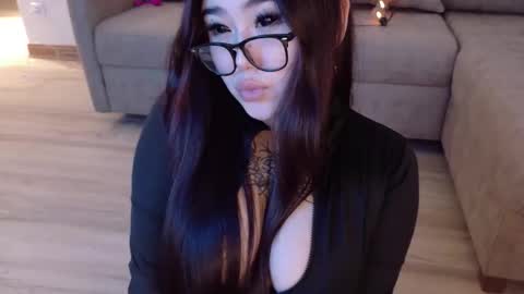 Snapshot of yurikomay chatting on November 22, 2025, 10:36 am Hi My name Yuriko online show from November 22, 2025, 10:36 am