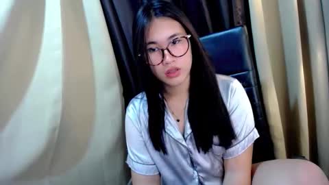 Snapshot of yuriyumixx_xoxo chatting on September 21, 2025, 11:23 am yuriyumixx_xoxo online show from September 21, 2025, 11:23 am