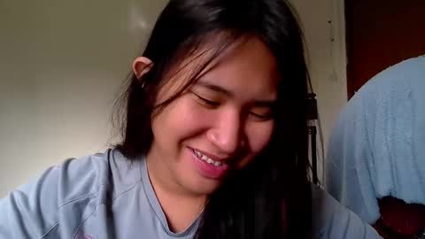 Snapshot of yuriyumixx_xoxo chatting on November 3, 2025, 11:04 pm yuriyumixx_xoxo online show from November 3, 2025, 11:04 pm